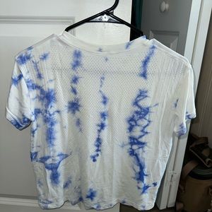 Electric blue lululemon crop tshirt size 6